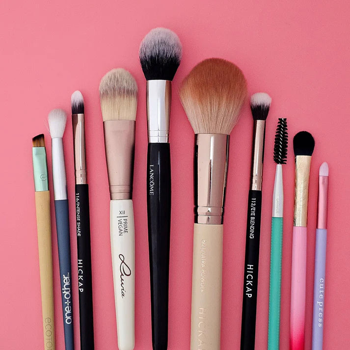 Premium Set of 10 Makeup Brushes with Free Gift - Branded Quality