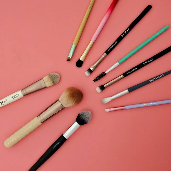 Premium Set of 10 Makeup Brushes with Free Gift - Branded Quality